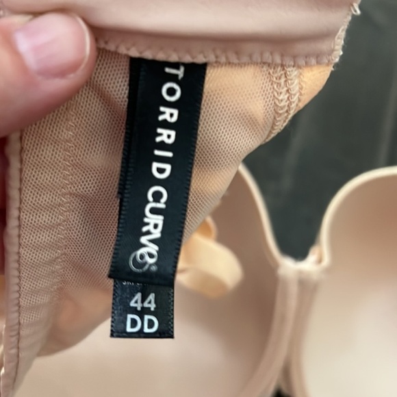 Torrid T-shirt lightly lined smooth back bra - Picture 7 of 7